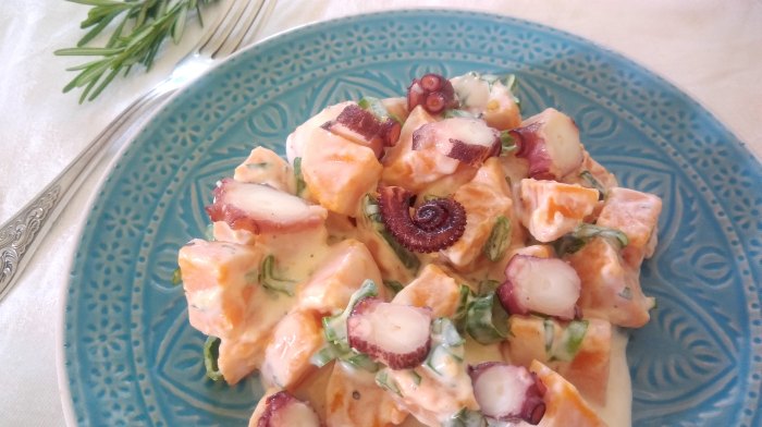 batátový salát s grilovanou chobotnicí-1