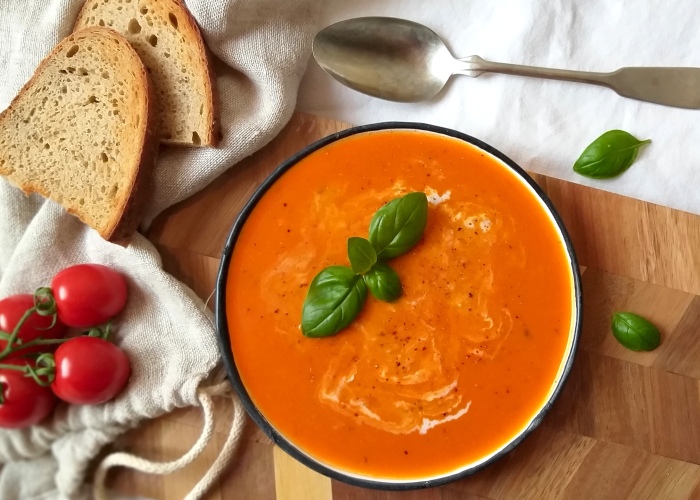 Rajčatová polévka s bulgurem a chilli_1