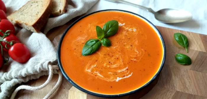 Rajčatová polévka s bulgurem a chilli_2